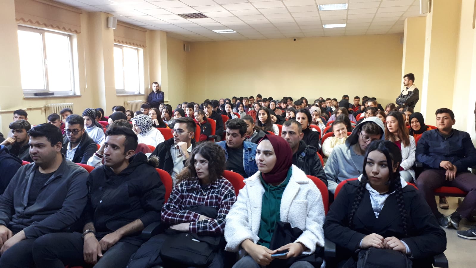 MESLEK YÜKSEKOKULUMUZ KÜRE ÇOK PROGRAMLI ANADOLU LİSESİNE ZİYARET GERÇEKLEŞTİRDİ