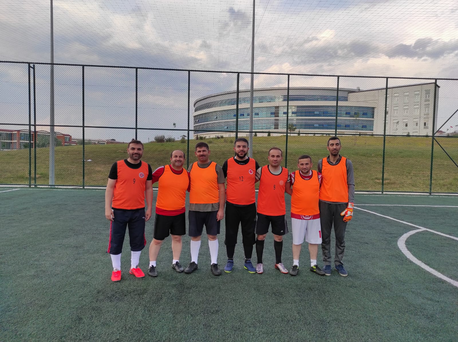 Futbol Takımımız Çeyrek Finalde