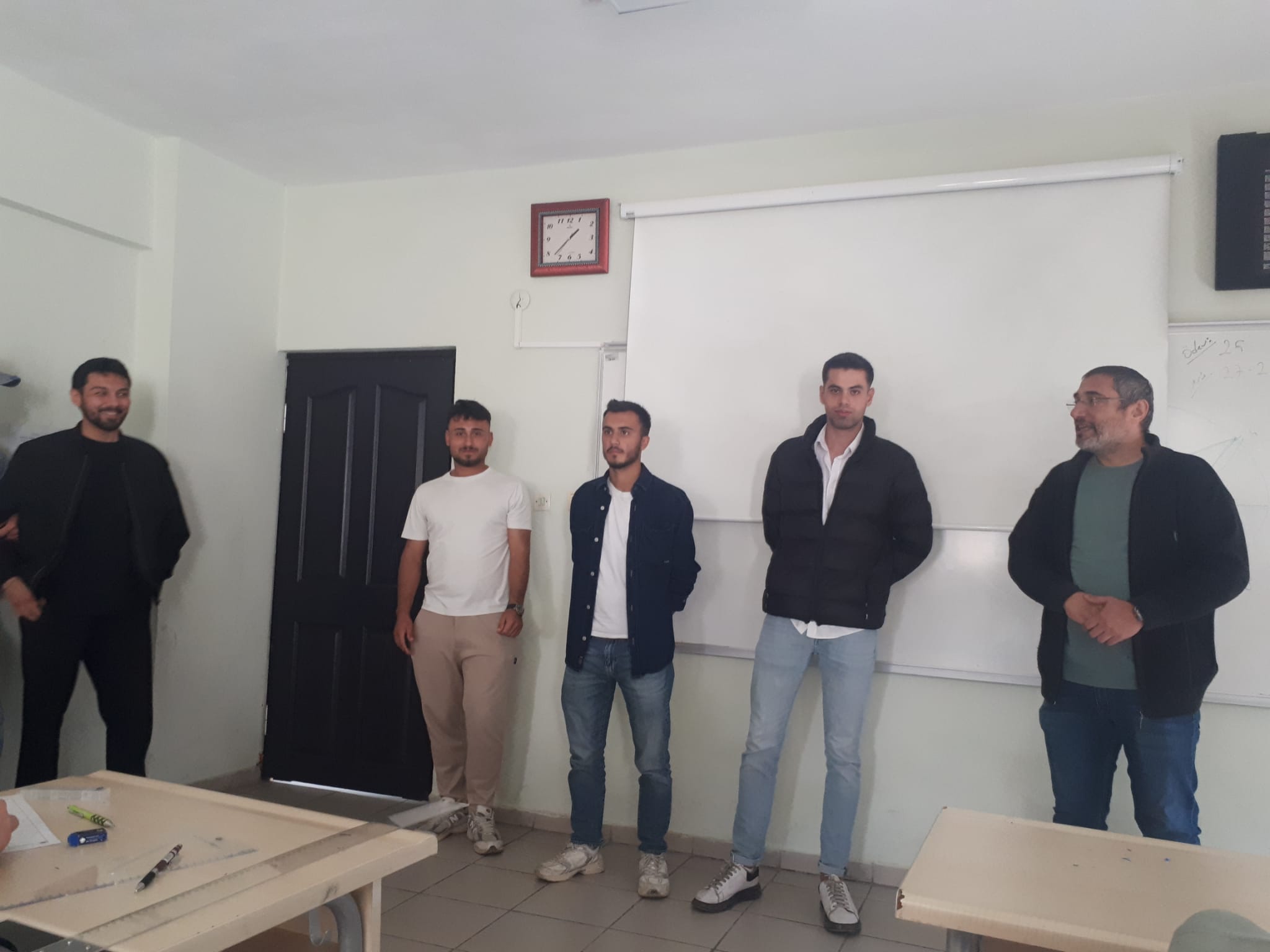İş Makineleri Operatörlüğü Programı Mezun Öğrenci Buluşması Kariyer Etkinliği Gerçekleştirildi
