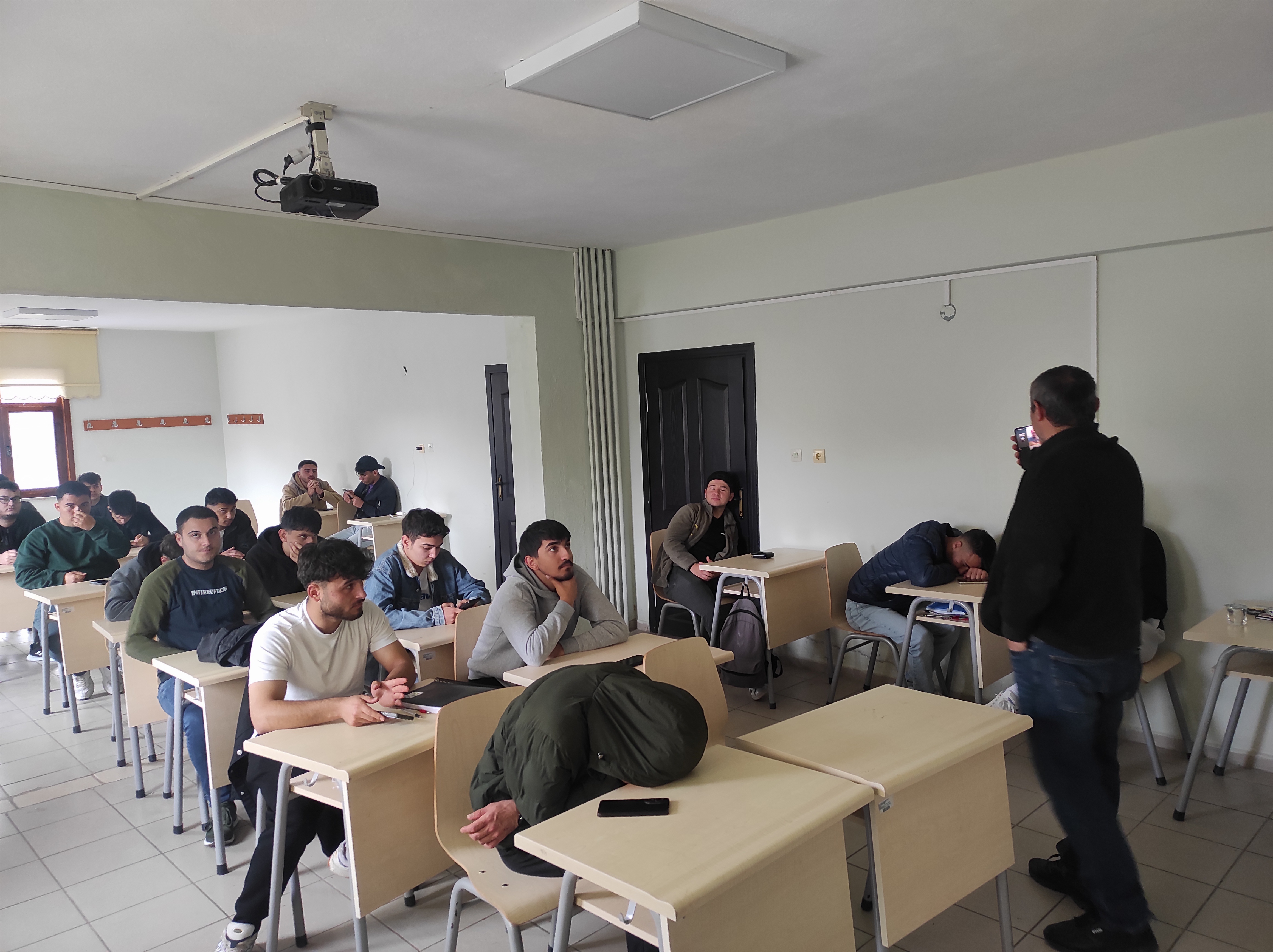 İş Makineleri Operatörlüğü Programı Mezun Toplantısı Düzenlendi 