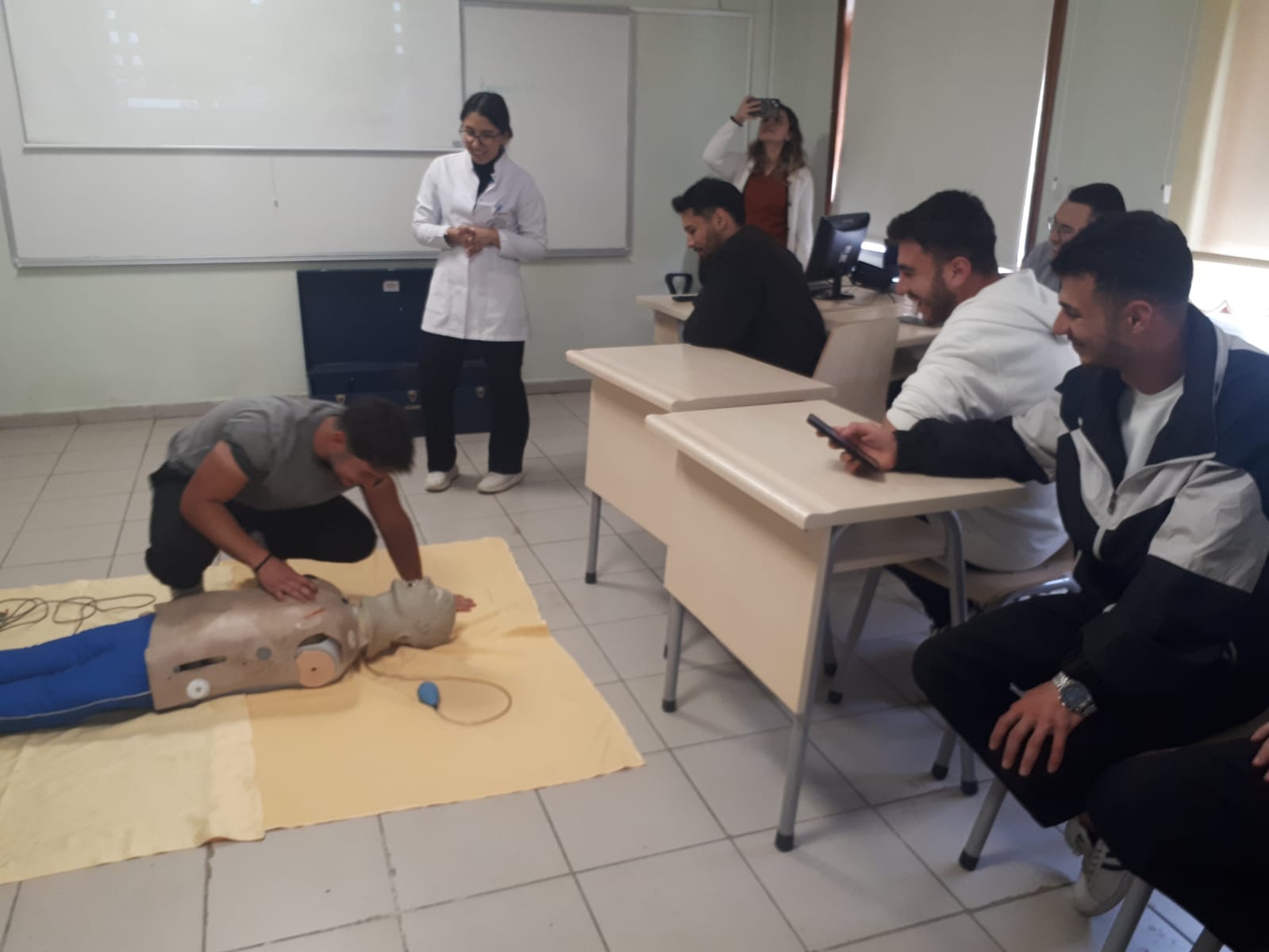 Temel Yaşam Desteği Eğitimi ile Öğrenciler Hayat Kurtarmayı Öğrendi