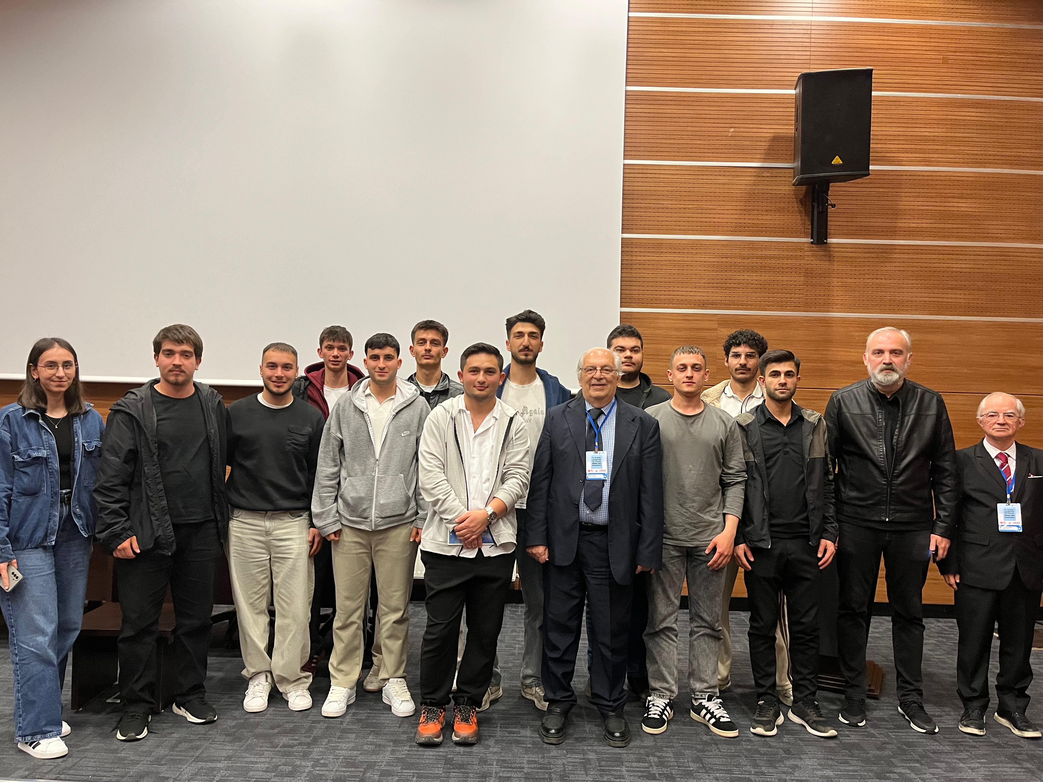 Lojistik Programı Öğrencileri 15. Ulusal Lojistik ve Tedarik Zinciri Kongresi’ne Katıldı